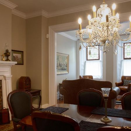 Sir Isaac Brock B&B Luxury Suites Brockville Exterior foto