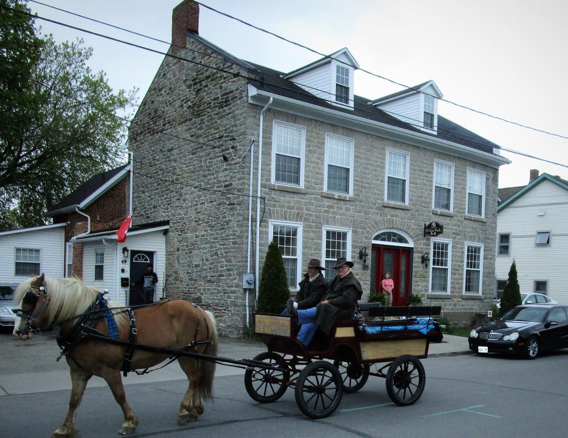 Sir Isaac Brock B&B Luxury Suites Brockville Exterior foto