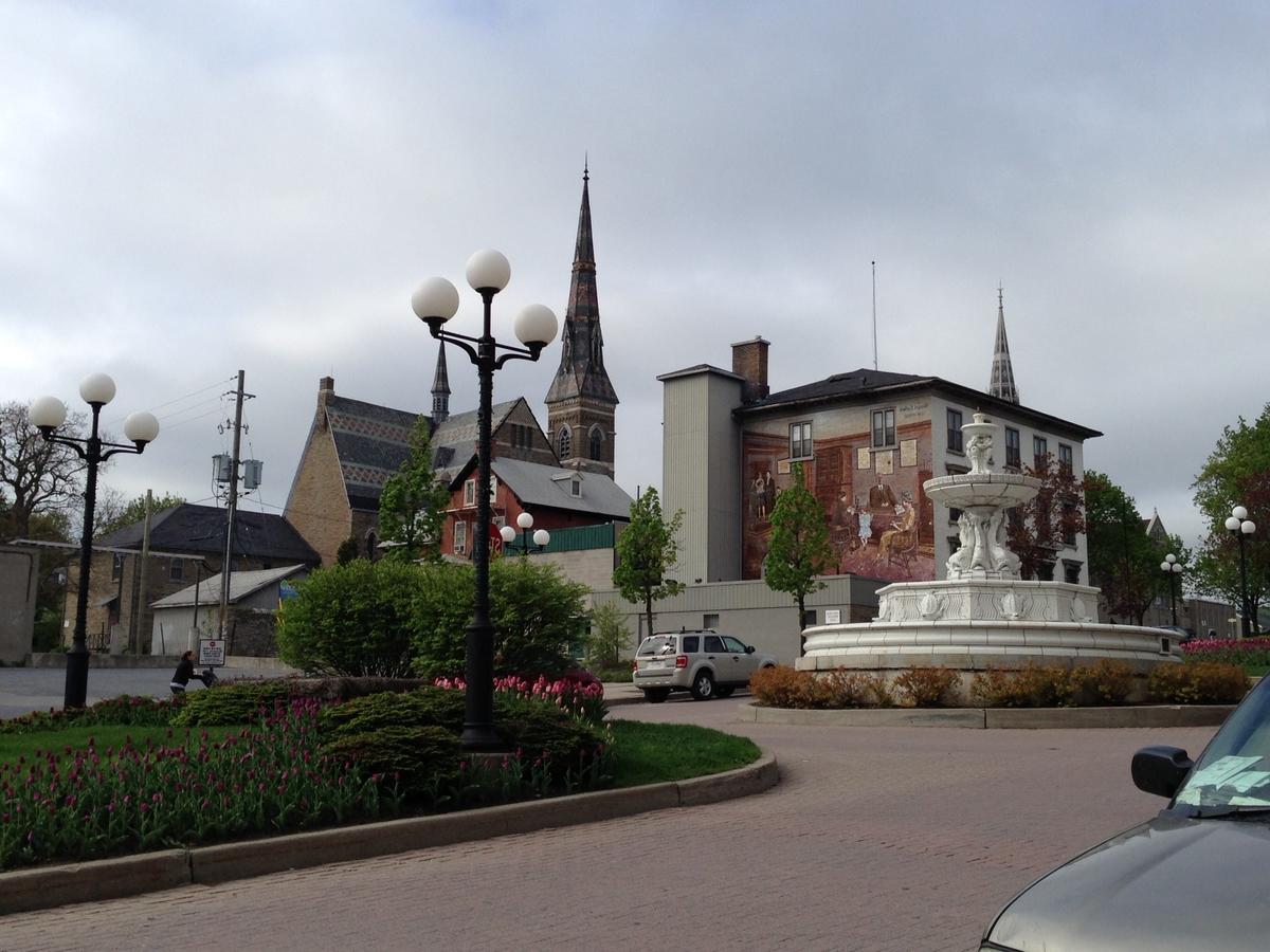 Sir Isaac Brock B&B Luxury Suites Brockville Exterior foto