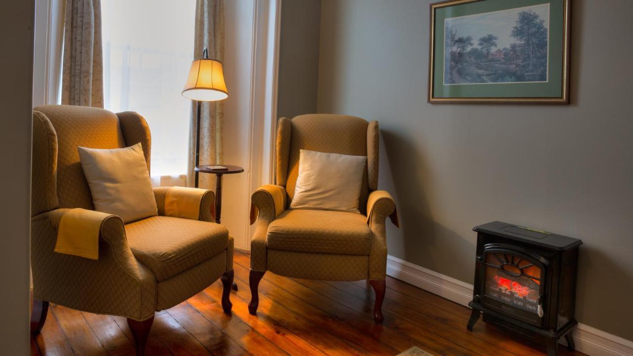 Sir Isaac Brock B&B Luxury Suites Brockville Exterior foto